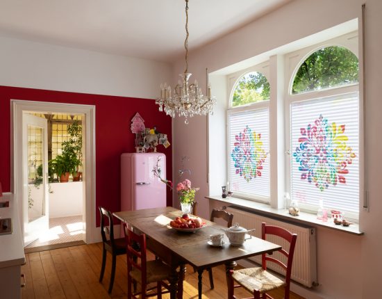 IMG_PHO_MHZ-Plissee-11-8222-Arjen-4953-Mala-01-Europe_#SDE-CH_#AINK_#V1